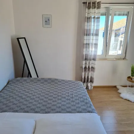 Apartman Mia *