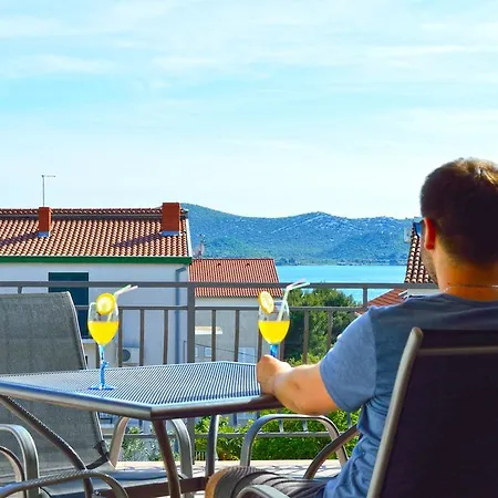 Mia Apartman *
